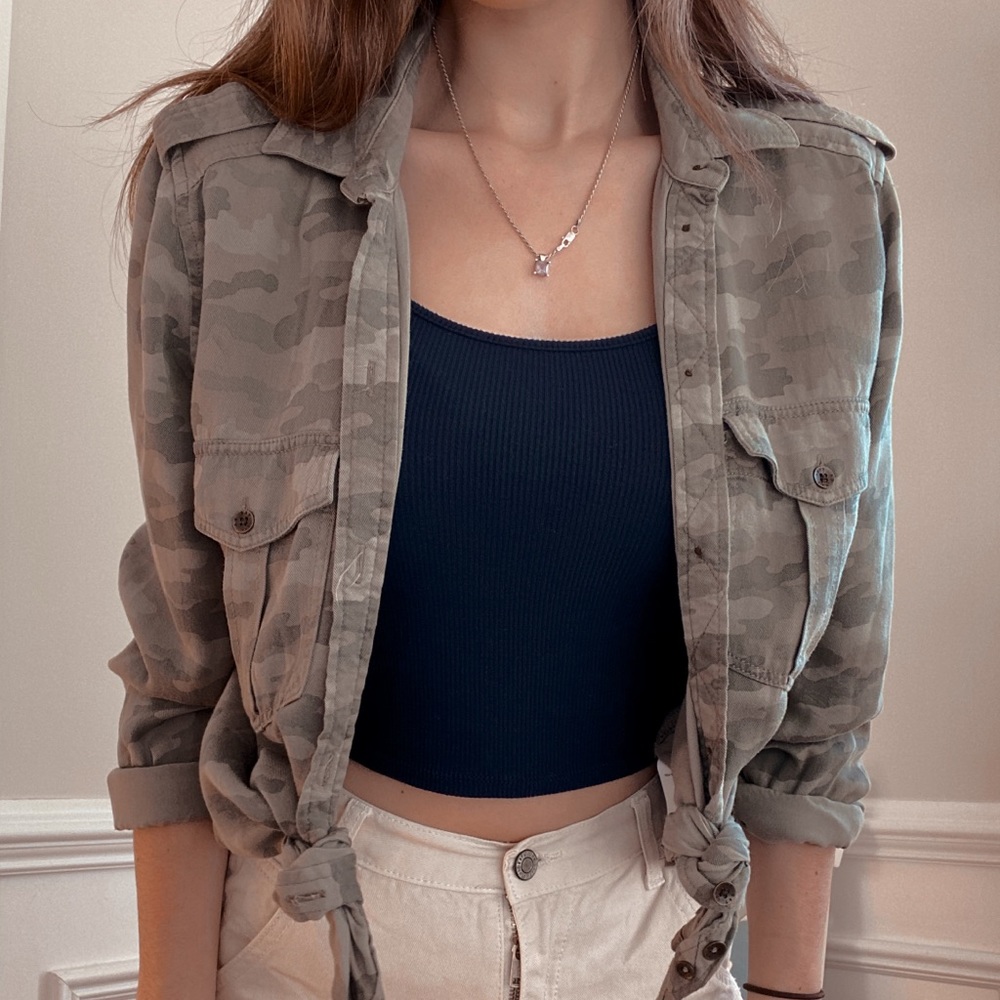 American Eagle Button down sweater